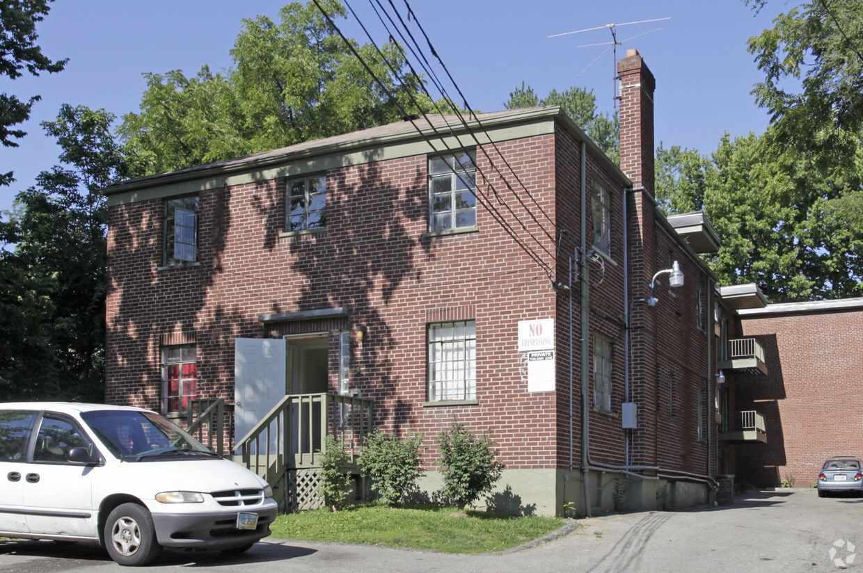 Primary Photo - St. James Apartments