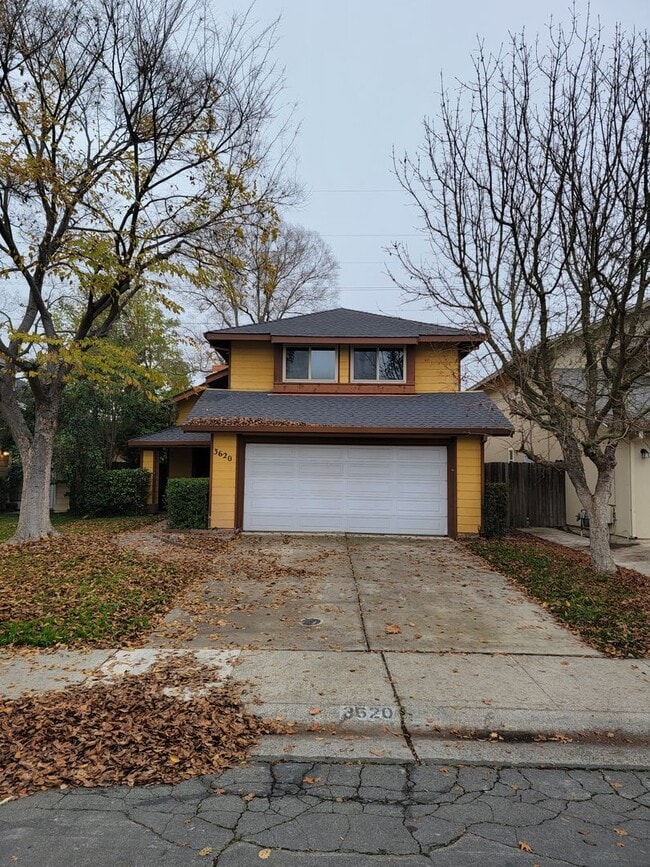 Building Photo - Adorable 3 bedroom 2.5 bath home