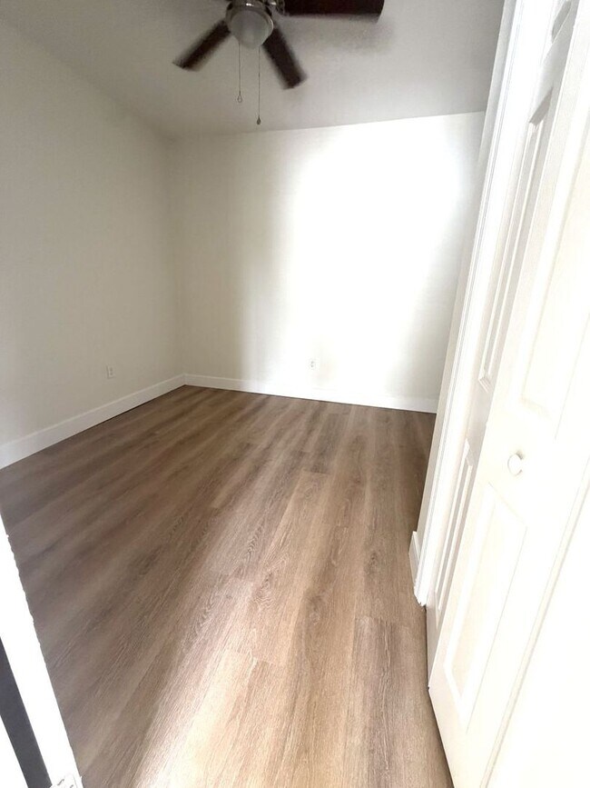 Foto del edificio - ***Cozy 1 Bedroom Apartment in Eagle Lake