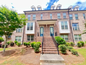 Building Photo - 221 Bedford Aly