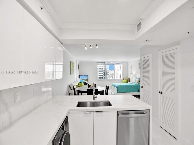 Foto del edificio - 2501 S Ocean Dr