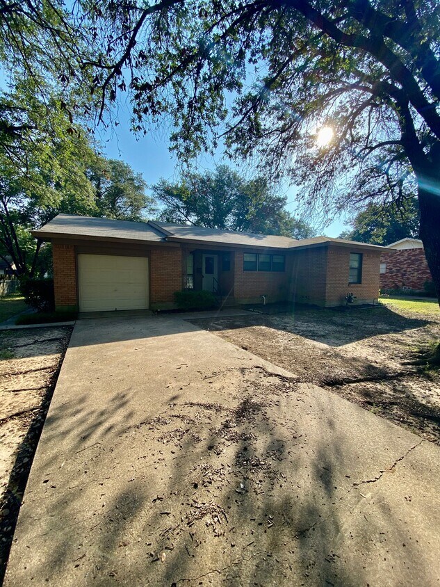 836 Circle Dr, Terrell, TX 75160 House Rental in Terrell, TX