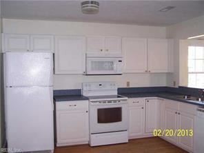 Building Photo - 704 Thayor St
