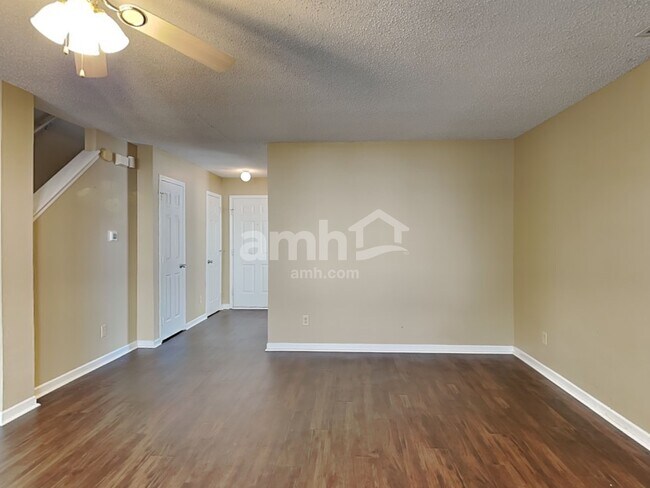 Foto del edificio - 10046 Sapphire Berry Ln