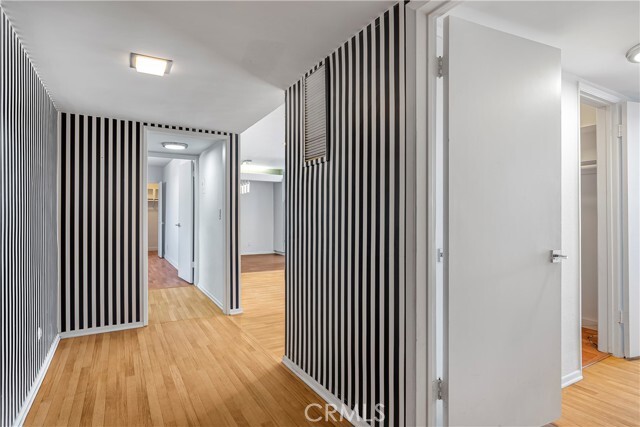 Foto del edificio - 5429 Newcastle Ave