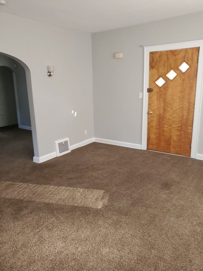 Foto del edificio - 2 Bedroom NE Canton Home for Rent