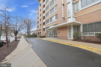 Building Photo - 350 G St SW