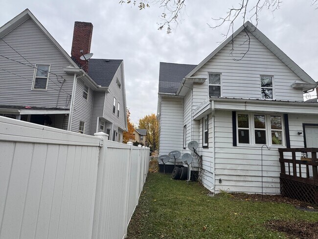 Foto del edificio - 728 W Colfax Ave