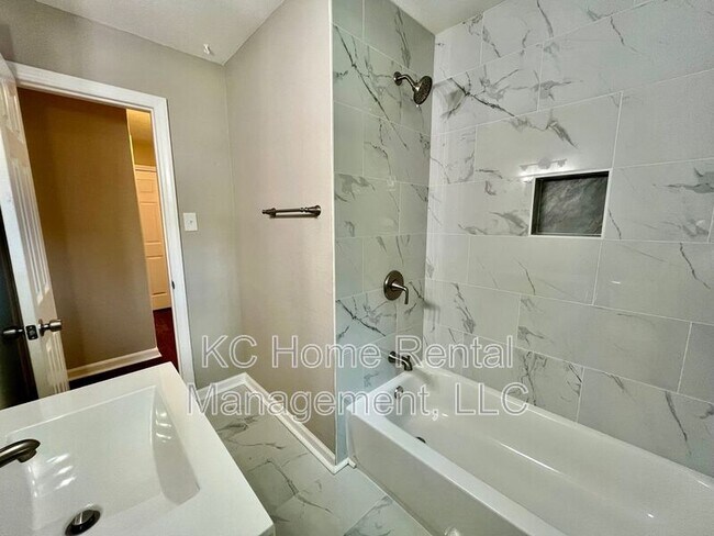 Foto del edificio - 4514 Monroe Ave