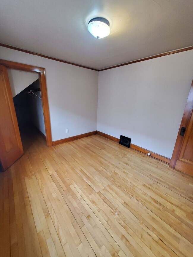 Building Photo - 3827 N 24th Pl