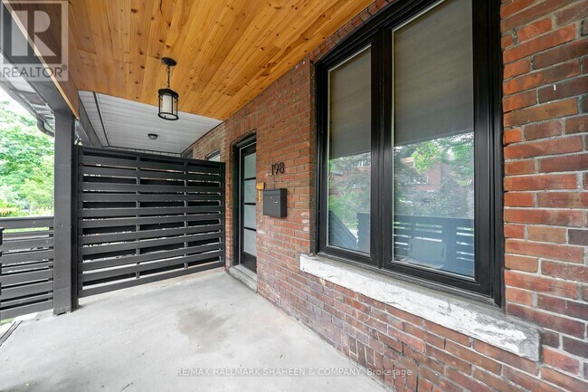 Building Photo - 198 Roxton Rd