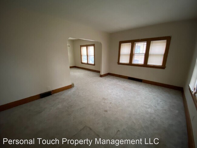 Building Photo - 721 8th St N