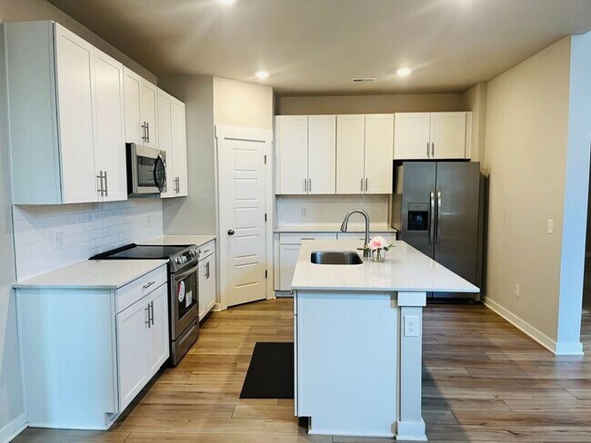 Foto del edificio - 806 Els Court