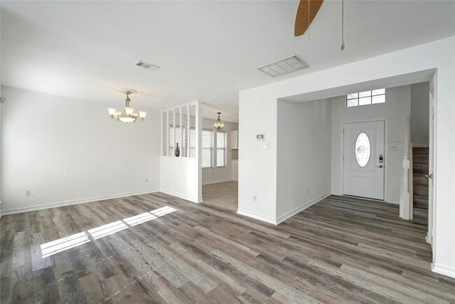 Building Photo - 2151 Surrender Ave