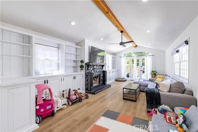 Foto del edificio - 22853 Dolorosa St