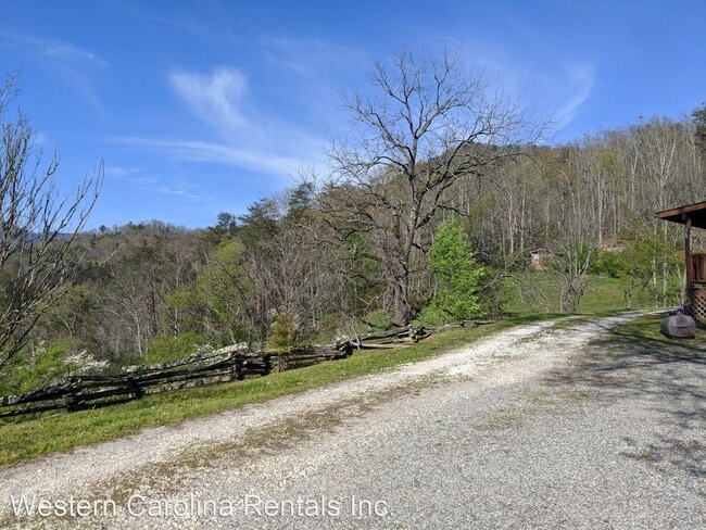 Building Photo - 2 br, 1 bath House - 96 Holiday Ridge  "Ri...