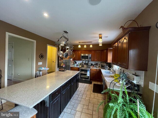 Building Photo - 6108 N Willow Pond Dr