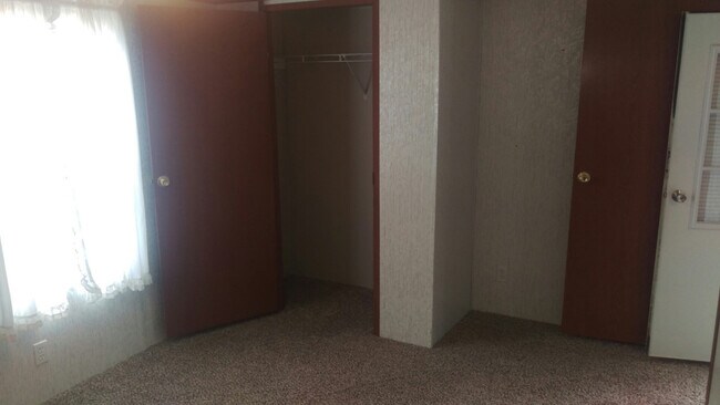 Foto del edificio - 15 Spark LN.