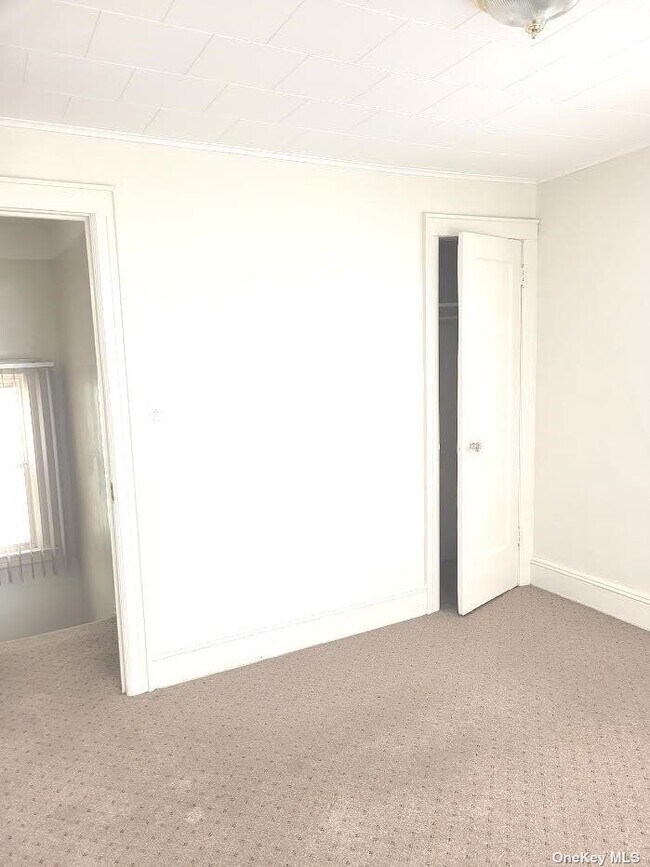 Foto del edificio - 9242 245th St