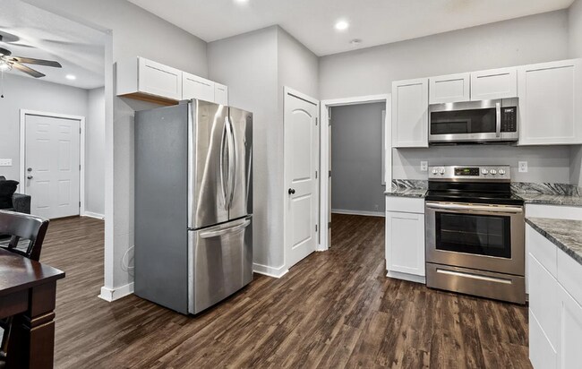 Foto del edificio - 814 E 8th St N