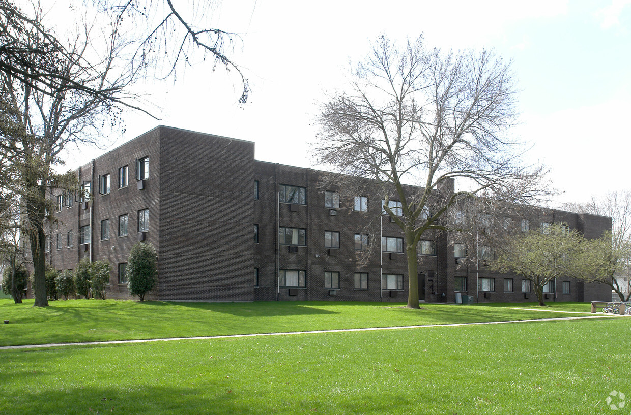 Building Photo - Crystal Terrace Apartments