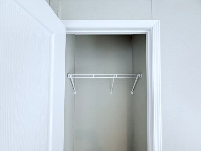 Building Photo - 29805 Jamestown Dr