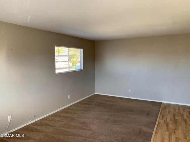 Building Photo - 2033 Calle La Sombra