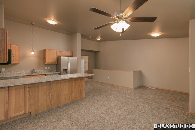 Foto del edificio - 4727 N Baron St