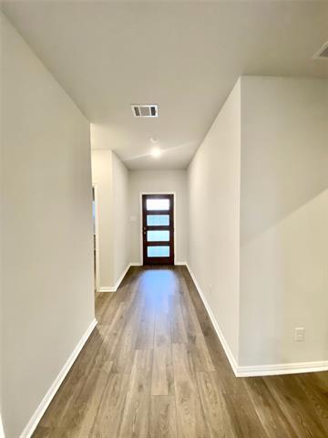 Foto del edificio - 615 Metallic Tree Ln