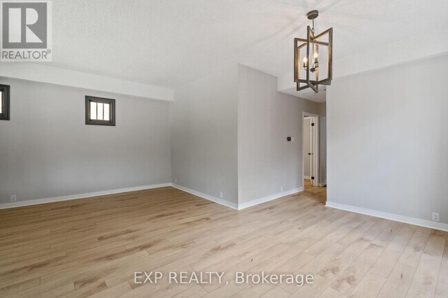Photo du bâtiment - 318-318 Ashland Ave
