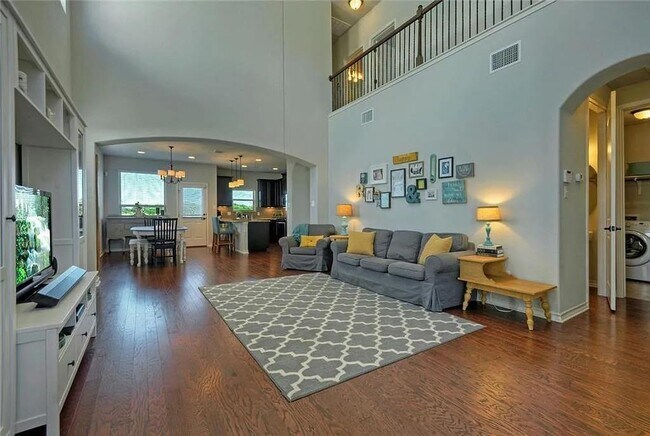 Building Photo - 1324 Clearwing Cir