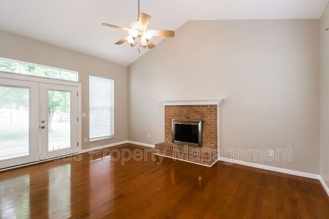 Foto del edificio - 1194 Creekstone Dr