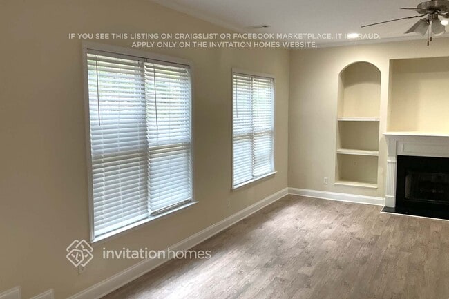 Building Photo - 2116 Leafmore Ct SE
