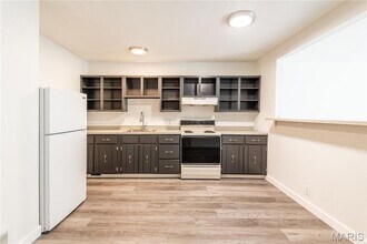Building Photo - 3017 Pembroke Ln