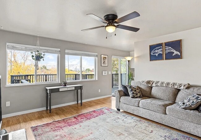 Sala de estar - 312 N 18th Ave