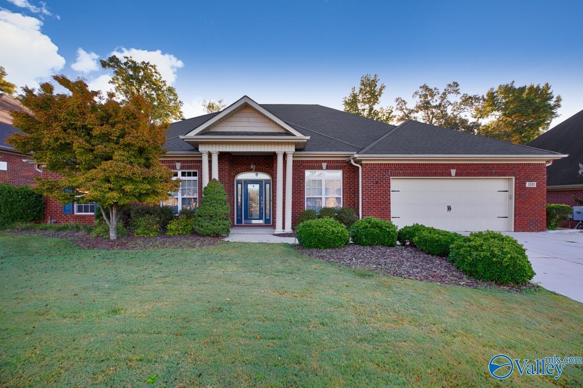 Primary Photo - 131 Equestrian Ln