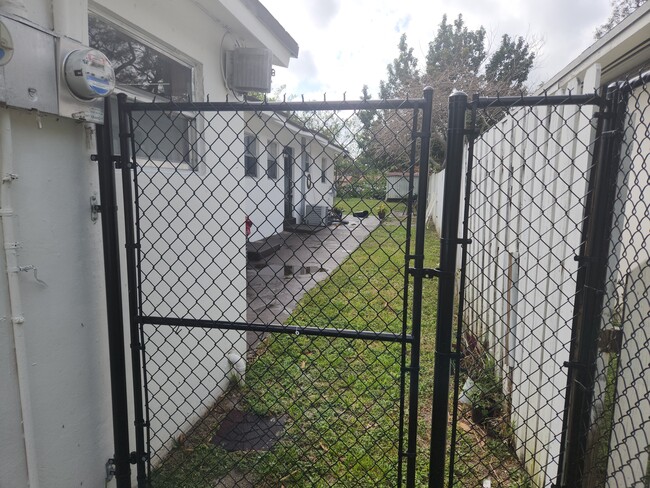 Photo - 838 NW 98th St House