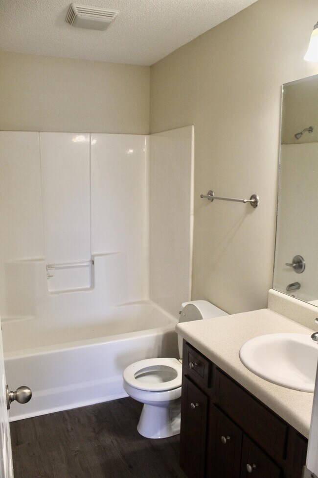 Foto del edificio - 1815 Cobblestone Ct