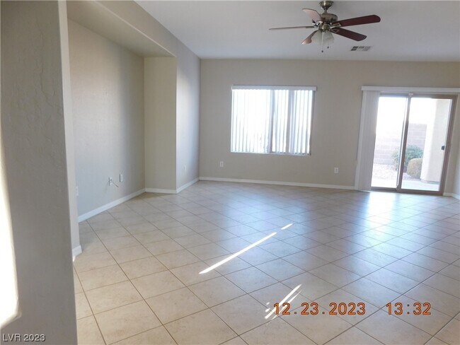 Building Photo - 4416 Penguin Ave