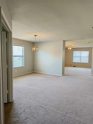 Building Photo - 4901 Thorn Hollow Dr