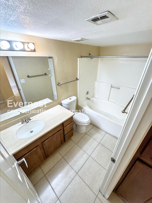Foto del edificio - 8455 W Sahara Ave