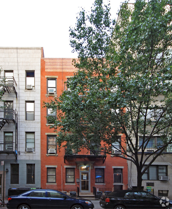 Primary Photo - 340 East 81st Street
