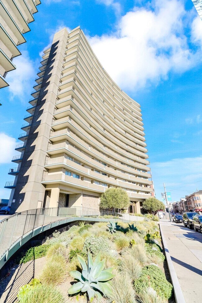Foto del edificio - 1000 N Point St