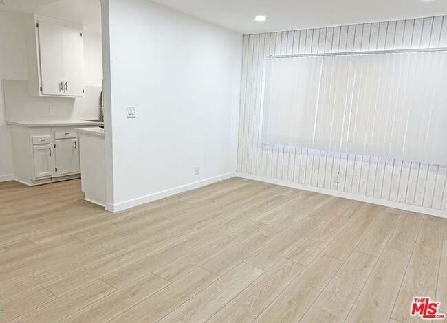 Foto del edificio - 11915 Jefferson Blvd