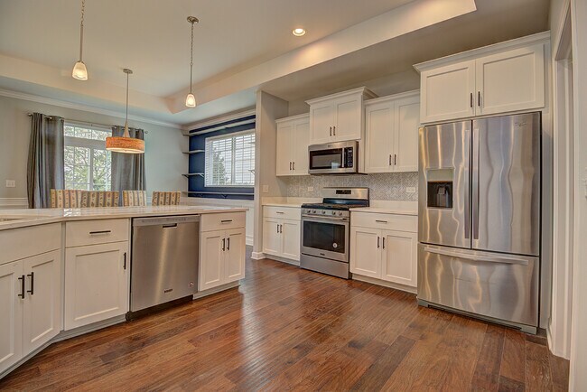 Building Photo - 16609 Mueller Cir