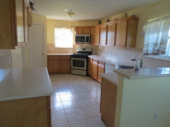 Foto del edificio - 9907 Golden Glen Dr