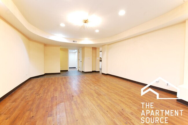 Foto del edificio - 1352 N La Salle Dr