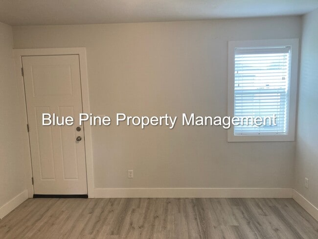 Building Photo - 170 Opal Ct