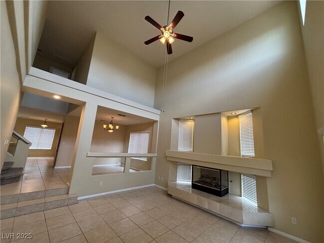 Foto del edificio - 10961 Fintry Hills St