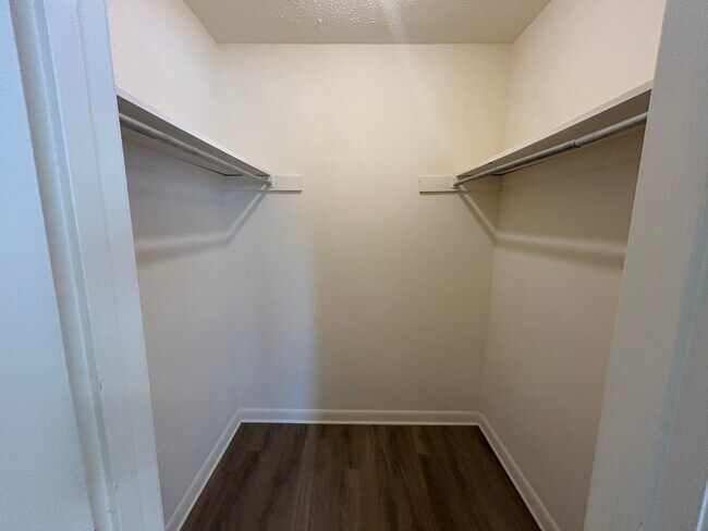 Building Photo - Country Place Apartments
